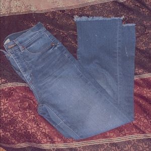 HIGH WAIST FLARE CROP JEANS